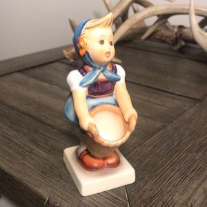 Hummel Little Helper Collectible